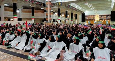 اجتماع پرشور رهروان زینبی در قم برگزار شد