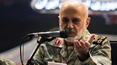 عکس سفر در زمان / «اوج جوانی سردار رشید در حال لبخند زدن به دوربین در جبهه»؛ دهه 60