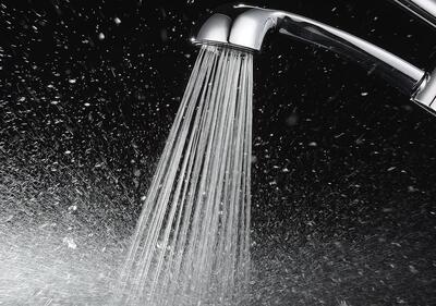 رفع مشکل دیرینه کمبود فشار آب در ۳ خیابان اصفهان تا ماه آینده