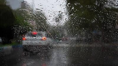 بارش باران تابستانی و خنکای هوا در گیلان