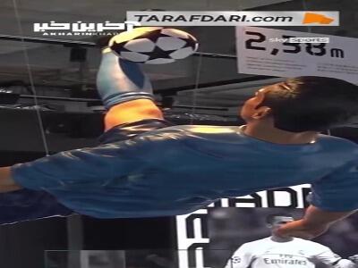 زندگی ورزشی کریستیانو رونالدو در معرض دید عموم قرار گرفت؛ آغاز به کار  موزه زندگانی CR7  در کشور هنگ کنگ