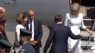 ببینید/ رفتار همسر مکرون دوباره خبرساز شد