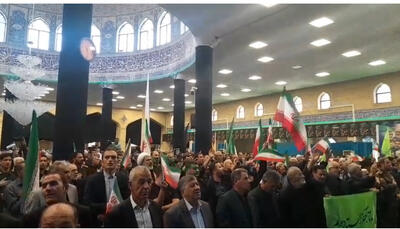 همخوانی سرود«ای ایران» در همایش بزرگداشت شهدای اقتدار در ارومیه