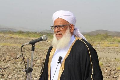 شعرخوانی عالم اهل سنت در وصف امام حسین علیه السلام