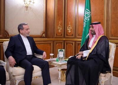 دیدار شبانه و مهم عراقچی با محمد بن سلمان در ریاض + عکس