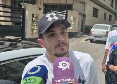 واکنش تند فرشاد احمدزاده به انتقادات - پارس فوتبال