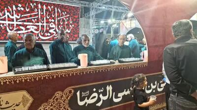 پذیرایی از بیش از ۴ هزار عزادار حسینی در لارستان فارس