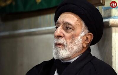 عکس/ گفت و گوی صمیمی سیدهادی خامنه‌ای با سیدمیثم خامنه‌ای در یک مراسم | اقتصاد24