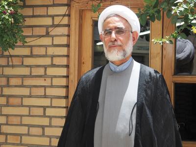 این افراد لیاقت ندارند که در صداوسیما حضور داشته باشند/ تلویزیون به عزاخانه تبدیل شده!