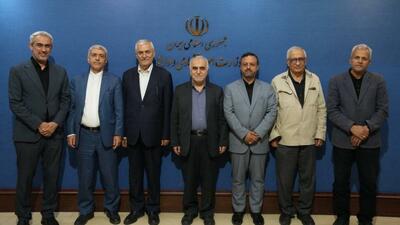 مدنی‌زاده با وزرای اقتصاد دولت‌های قبل دیدار کرد