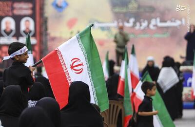 عکس/ اجتماع عظیم زینبیون در کرمان