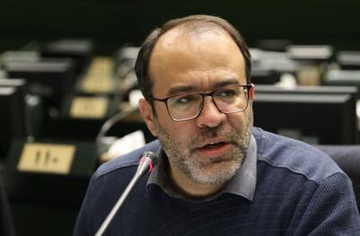 اقدام مثبت فولاد مبارکه در بهره‌برداری از بزرگ‌ترین نیروگاه خورشیدی کشور