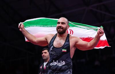 زارع: ورزشکاران باید از شهدا الگوبرداری کنیم که برای خاک و پرچم کشورمان بجنگیم - پارس فوتبال