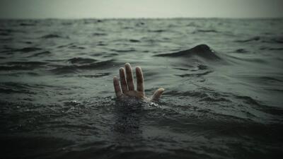 جوان جهرمی در چشمه آبگرم سیمکان غرق شد