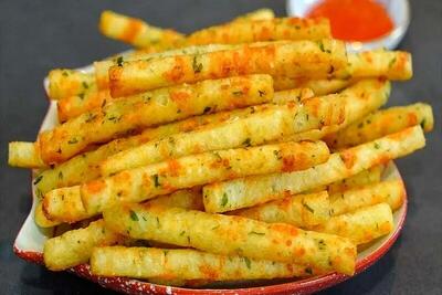 طرز تهیه اسنک سیب زمینی ترد و خوشمزه (+فیلم)