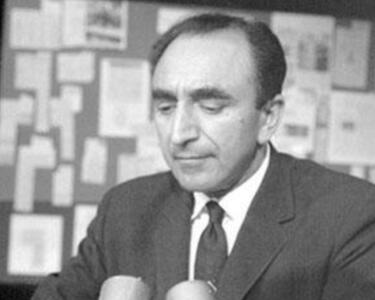 یادداشت‌های علم، یکشنبه ۵ شهریور ۱۳۵۱: از سفرای اردن، قطر و عربستان که نامه کشور‌های عرب به سازمان ملل دائر بر عربی بودن جزایر سه گانه را امضا نکرده بودند، قدردانی کردم / روزنامه‌ها را مؤاخذه کردم که چرا نام تختی را برده‌اند / تختی در اواخر مصدقی شده بود، بعد هم، چون قدرت مردی نداشت، از خجالت خودکشی کرد