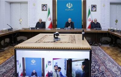 افتتاح فاز نخست نیروگاه خورشیدی فولاد مبارکه اصفهان توسط پزشکیان