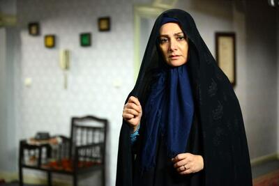 دلیل ممنوعیت نمایش پوستر تبلیغاتی با چهره هنگامه قاضیانی