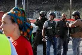 زخمی شدن شدن ۴ صهیونیست در تیراندازی در کرانه باختری
