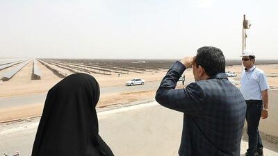 گزارش تصویری/ افتتاح فاز نخست نیروگاه خورشیدی آفتاب شرق - اصفهان