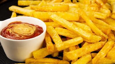 طرز تهیه سیب‌ زمینی سرخ کرده رستورانی در منزل