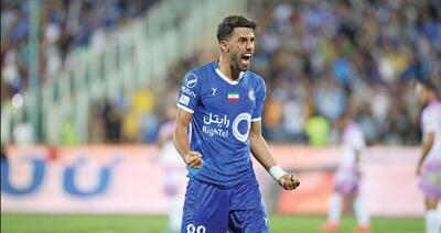 علی دایی به من گفت برو استقلال؛ مهدی ترابی می‌گفت تو را می‌برم پرسپولیس/ پرسپولیس دربی را برد، دایی های خودم، دم خانه ما پرچم سیاه زدند!