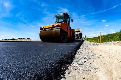 نهضت آسفالت در روستاهای شهرستان ایوان آغاز شد