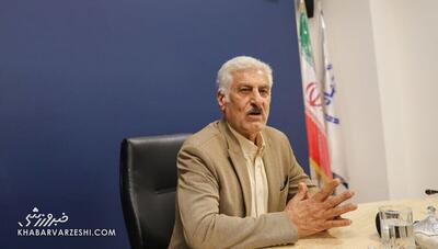 با حسینی حرف زده بودم، قرار نبود انتقاد کند/ استقلال چه کسی را بهتر از این دروازه‌بان می‌تواند بیاورد؟/ نمی‌دانم چرا پیشکسوتان استقلال اینطور شده‌اند؟ - پارس فوتبال