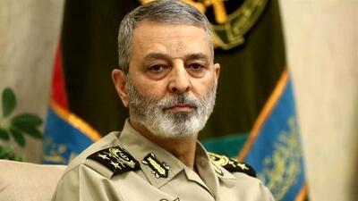 عکس سفر در زمان /  «عکس یادگاری سرلشکر موسوی در کنار سرلشکر سلامی»