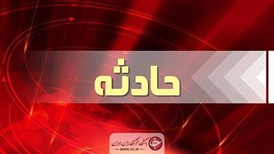 ۲ مصدوم بر اثر آتش سوزی کارگاه قطعات خودرو در زرقان