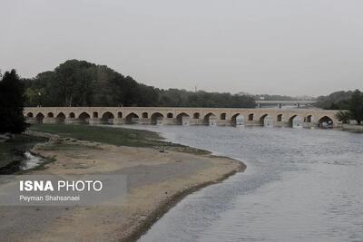 اصفهان در محاصره گرد و غبار