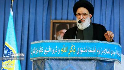 امام جمعه کرج: وحدت سلاح مستحکم ملت ایران در برابر دشمنان است