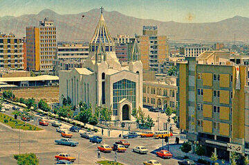 خودروهایی که ایرانی ها 50 سال پیش سوار می شدند+ تصاویر