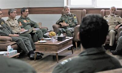 فرمانده کل ارتش: هیچ وقت اجازه نخواهیم داد یک وجب از خاک ایران از آن جدا شود
