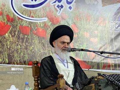 عضو خبرگان رهبری: وحدت‌ ایرانیان ادبیات دشمنان را تغییر داد