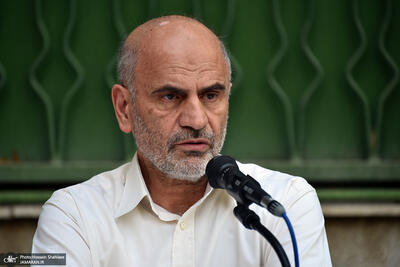 فرشاد مومنی: به سوداگران بازار سرمایه سوبسید وحشتناک می‌دهند، اما نان مردم را گران می‌کنند/ دهه اول انقلاب را تحریف می‌ کنند تا سیاستهای ضدتوسعه امروز توجیه شود
