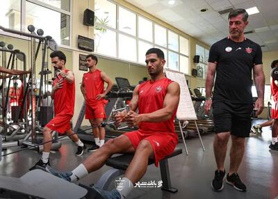 پرسپولیس زیر وزنه‌های بدنسازی لوسادا - پارس فوتبال