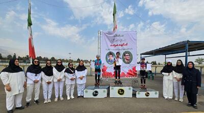 مسابقات دستجات آزاد اسکیت سرعت دختران با شناخت نفرات برتر به پایان رسید - پارس فوتبال