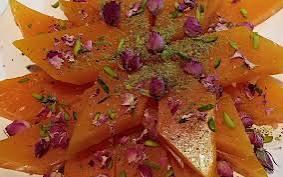 حلوای مسقطی عربی یه حلوای خیلی خوشمزه و خوش عطره‌!