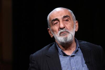حسین شریعتمداری : مکانیسم ماشه کاغذپاره است؛ با این تفنگ بی‌فشنگ ما را تهدید نکنید