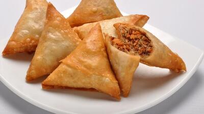 طرز تهیه خمیر سمبوسه (فیلم)