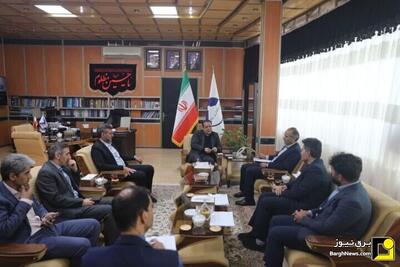 آغاز ساخت نخستین پارکینگ مسقف خورشیدی خاورمیانه در مهران