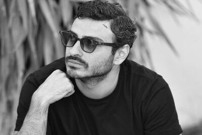 تصویر روز | امین شعرباف با مدل موی جدیدش / بازیگر جذاب سریال قورباغه خوشتیپ تر از همیشه