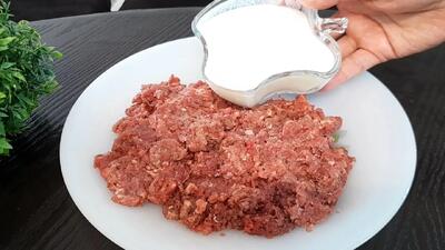 فقط با کمی ماست و گوشت چرخ کرده یه غذای فوق العاده درست کن! باور نکردنیه!