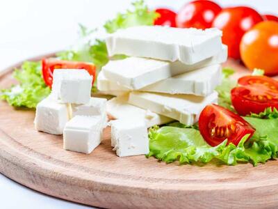 خوردن پنیر با این ۱۶ ماده غذایی سلامت شما را به خطر می‌اندازد! 
