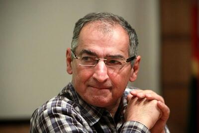 زیباکلام: چرا حصر باید 15 سال ادامه پیدا کند؟/ آزادی زندانیان سیاسی می‌تواند منجر به آشتی شود