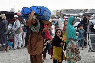 ببینید/ تصاویری از روند بازگشت اتباع افغان به افغانستان