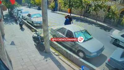 موبایل‌قاپی جلوی سفارت فرانسه