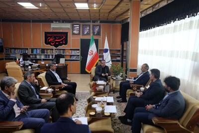 نخستین پارکینگ مسقف خورشیدی خاورمیانه در مهران ساخته می شود