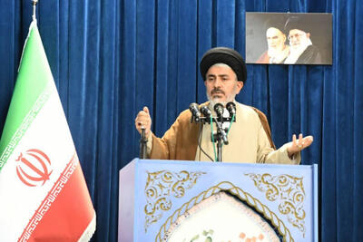 پیروی از ولی‌فقیه و حفظ اتحاد، رمز ایستادگی ملت ایران در برابر دسیسه‌های استکبار